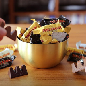 Toblerone Mix Box Klarsichtdose 904 g (mind. 113 Toblerone)